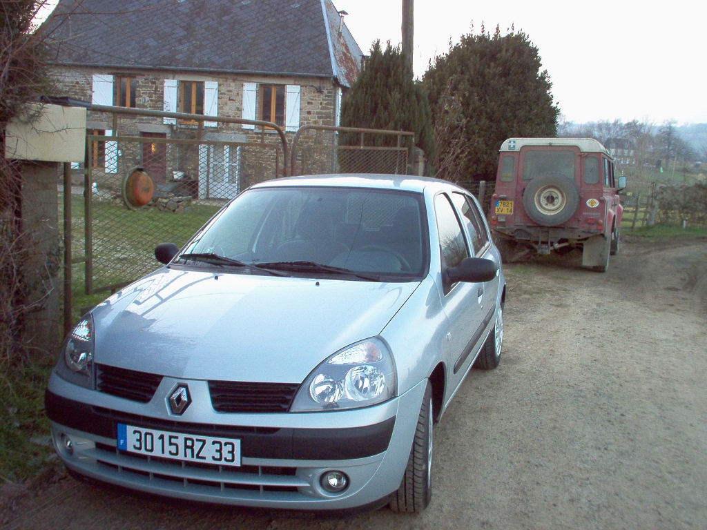 20060125 RENAULT CLIO 01.jpg - IM000569.JPG